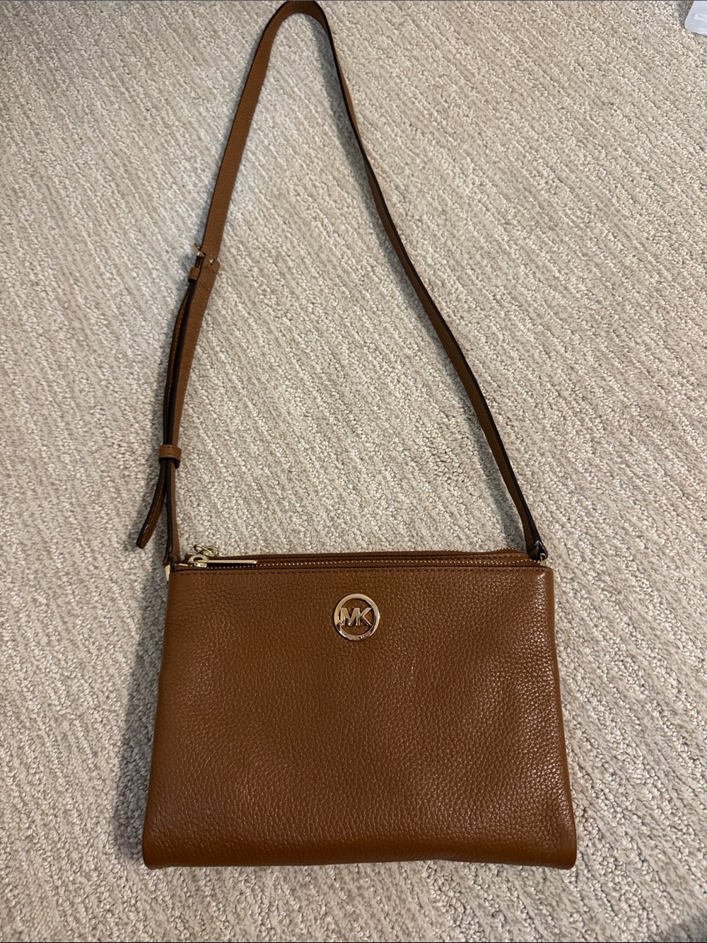 MICHAEL KORS Tan Pebbled Leather Crossbody with Gold Logo